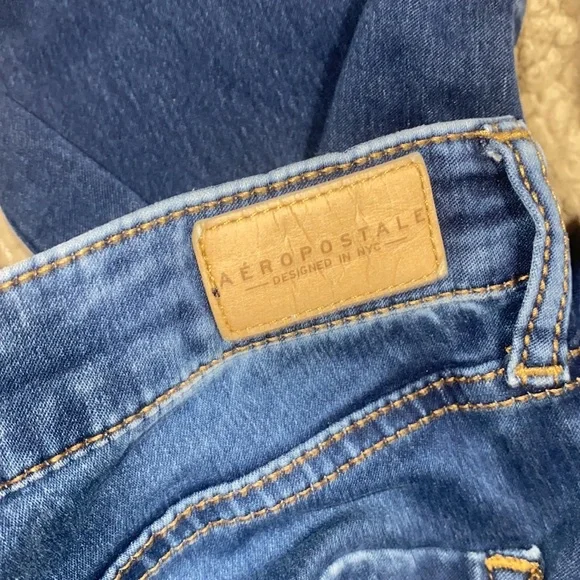 🎱Aéropostale High Waisted Jeggings Size 4 long! - Picture 10 of 10
